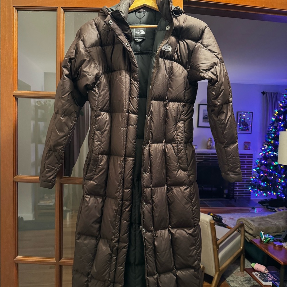 The North Face Long Puffer Coat in Dark Brown